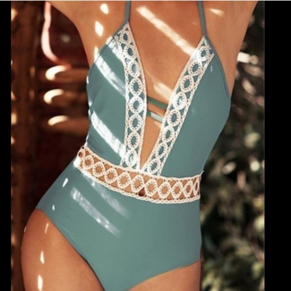 CupShe One Piece Swim M/L